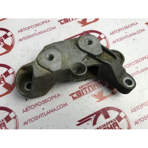 Кронштейн КПП Opel Combo 1.7dti 2001-2011 13109198